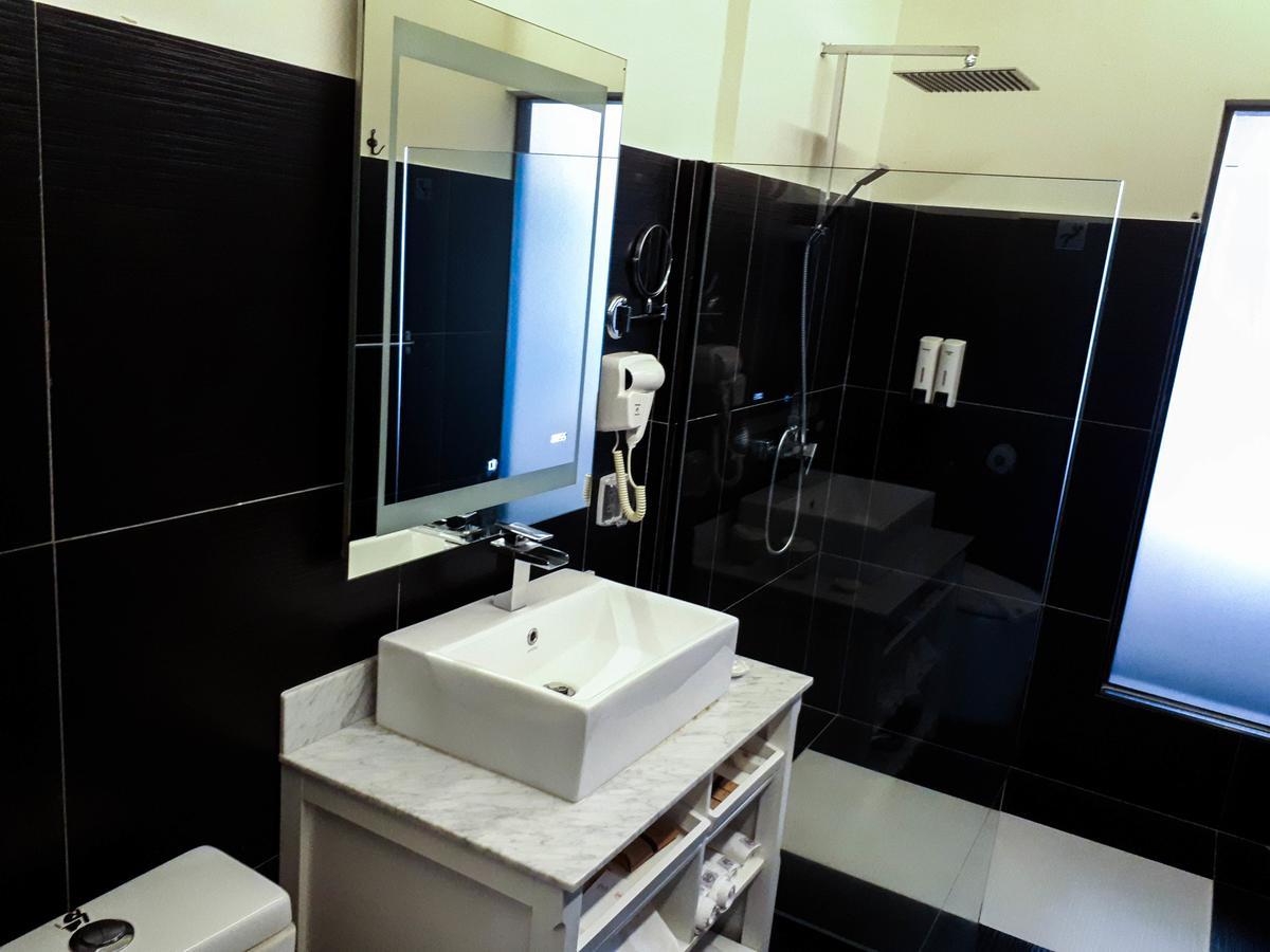 Bei Boutique Hotel Muar Exterior foto